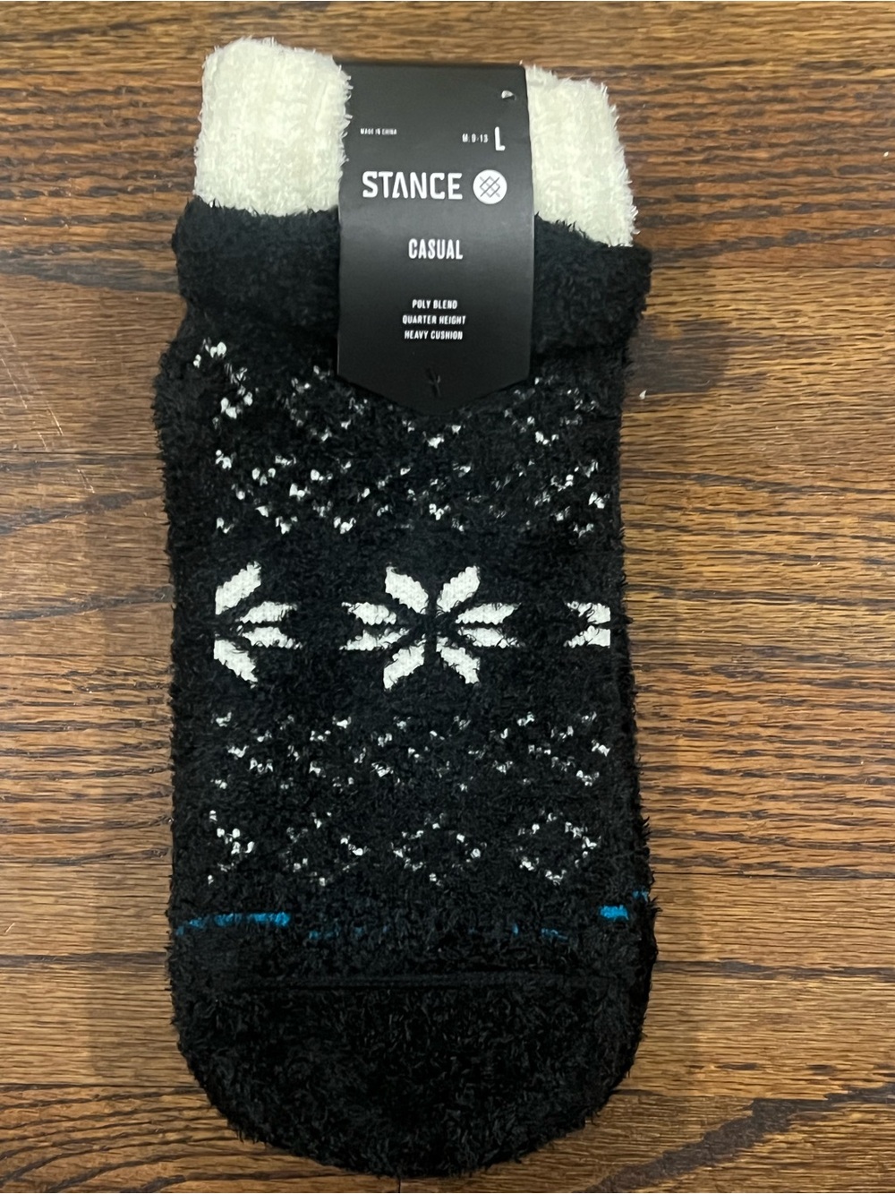 Stance Black & White Cozy Patterned SNOWFLAKE COZY SLIPPER SOCK soft white cuffs